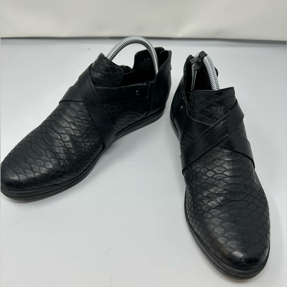 Luxury Rebel Alissa Black Leather Ankle Boots Sz 9.5 EU 41